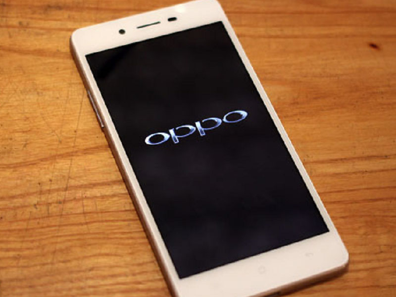 Khởi động lại điện thoại